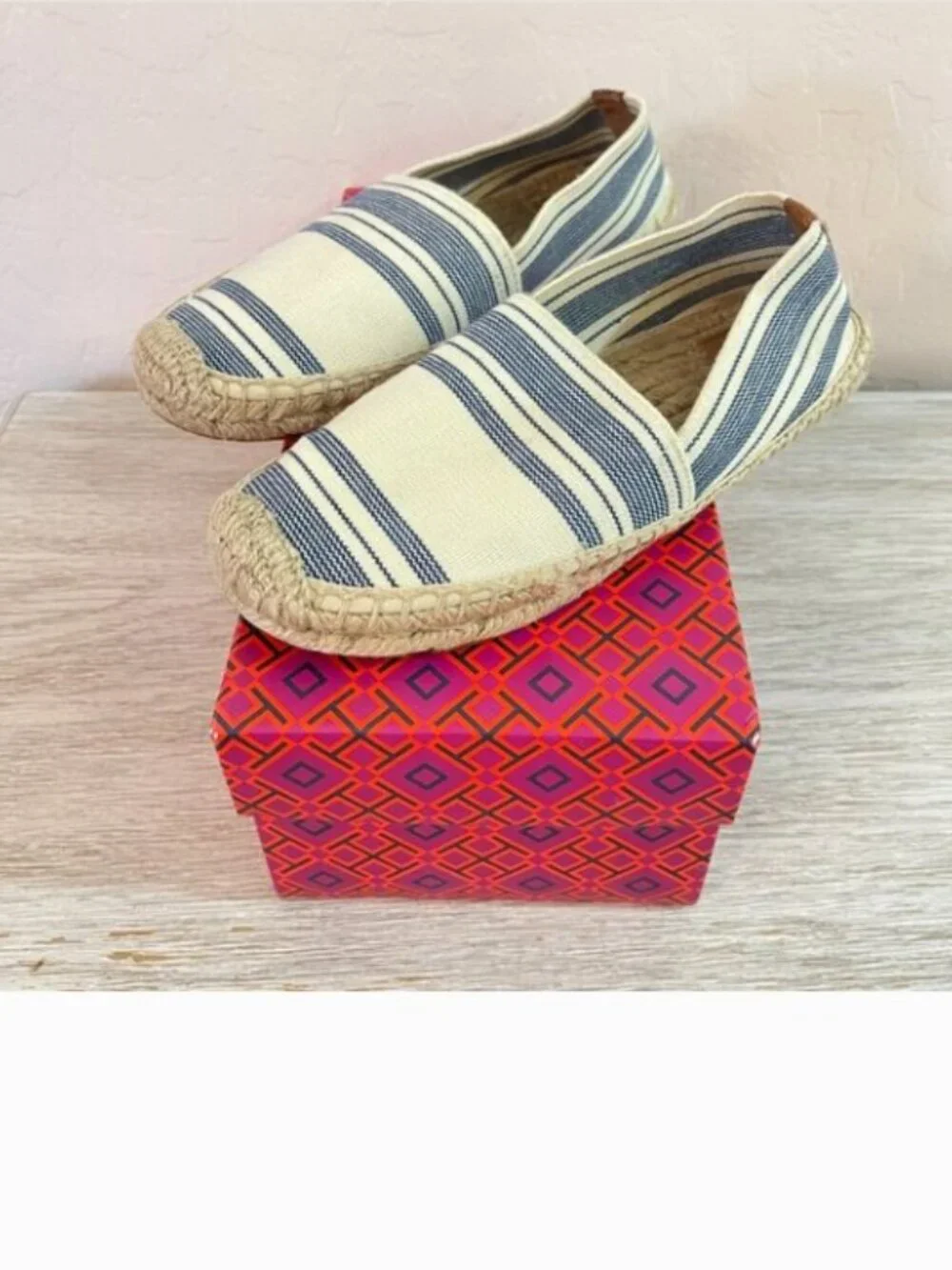 Tory Burch Espadrille Flats Slip On Shoes Ivory Navy Blue Stripe 7